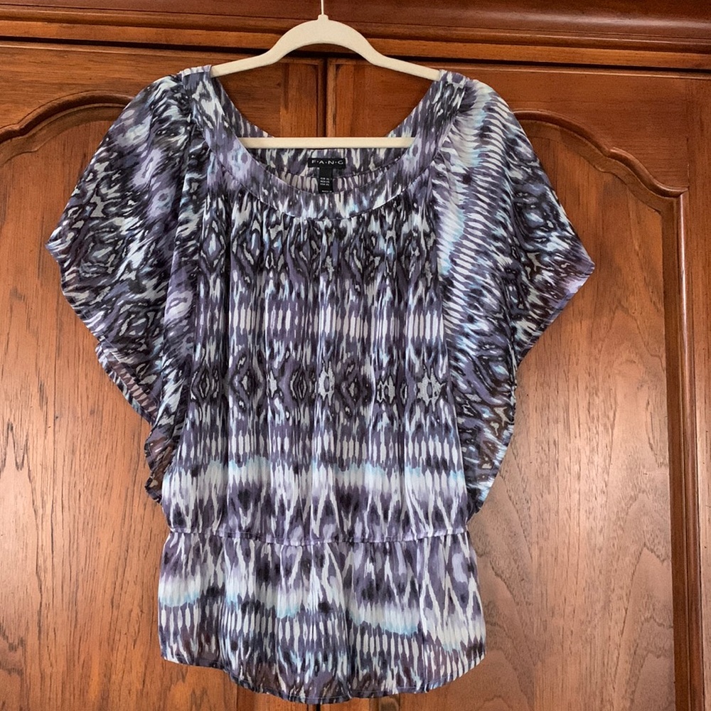 FANG Women’s Light/Airy Top Size XL, colors white,blue,purple and elastic waist - Picture 1 of 15